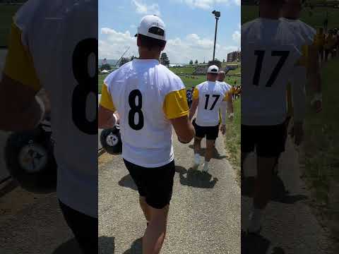 First time down the hill for Aaron Rodgers #steelers #steelerscamp