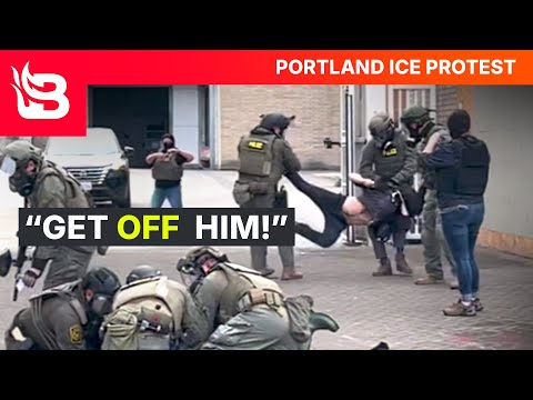 Antifa Protesters CLASH with Police in Portland | EXCLUSIVE FOOTAGE