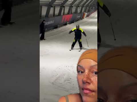 When Brakes Don’t Exist 😬 Skier Comes Down the Hill and Crashes