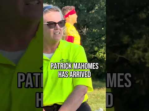Patrick Mahomes walking down the hill for the last day of camp #chiefs #chiefskingdom #mahomes #nfl
