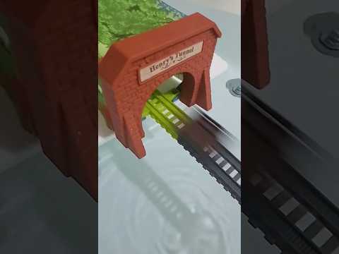 Down The Hill And Round The WOAH (CGI Brown Cargo version)